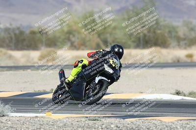 media/Oct-30-2025-Racers Edge (Thu) [[dabbdaf680]]/3-B Group/Session 5 (Turn 6)/